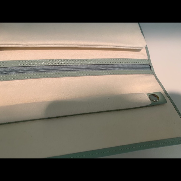 McKenna leather travel jewelry portfolio - Picture 4 of 8